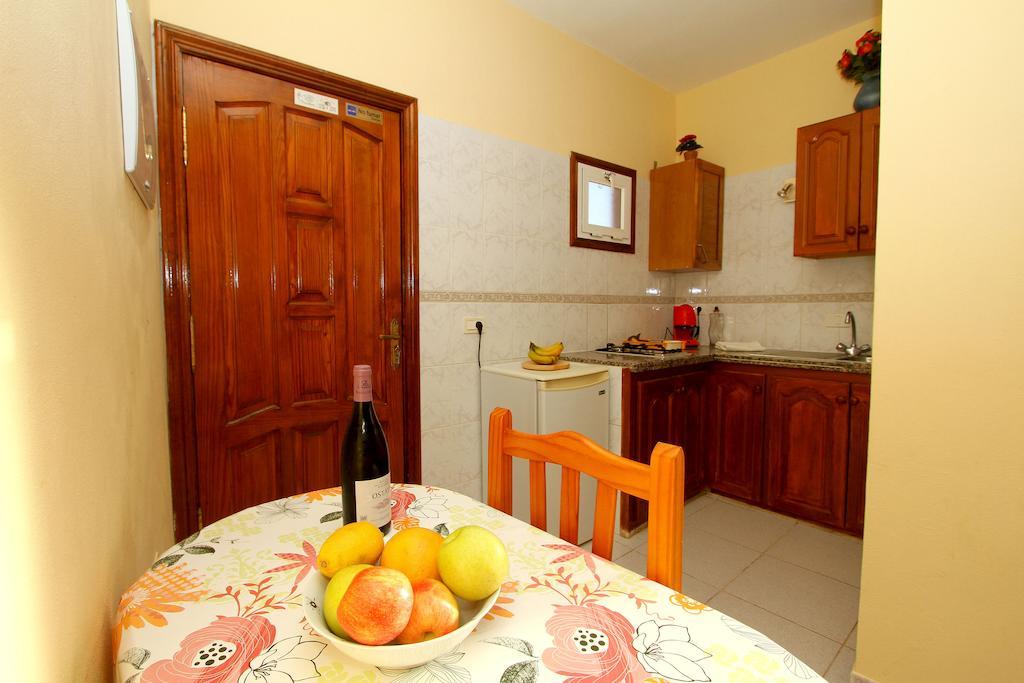 Pension Candelaria Valle Gran Rey Oda fotoğraf